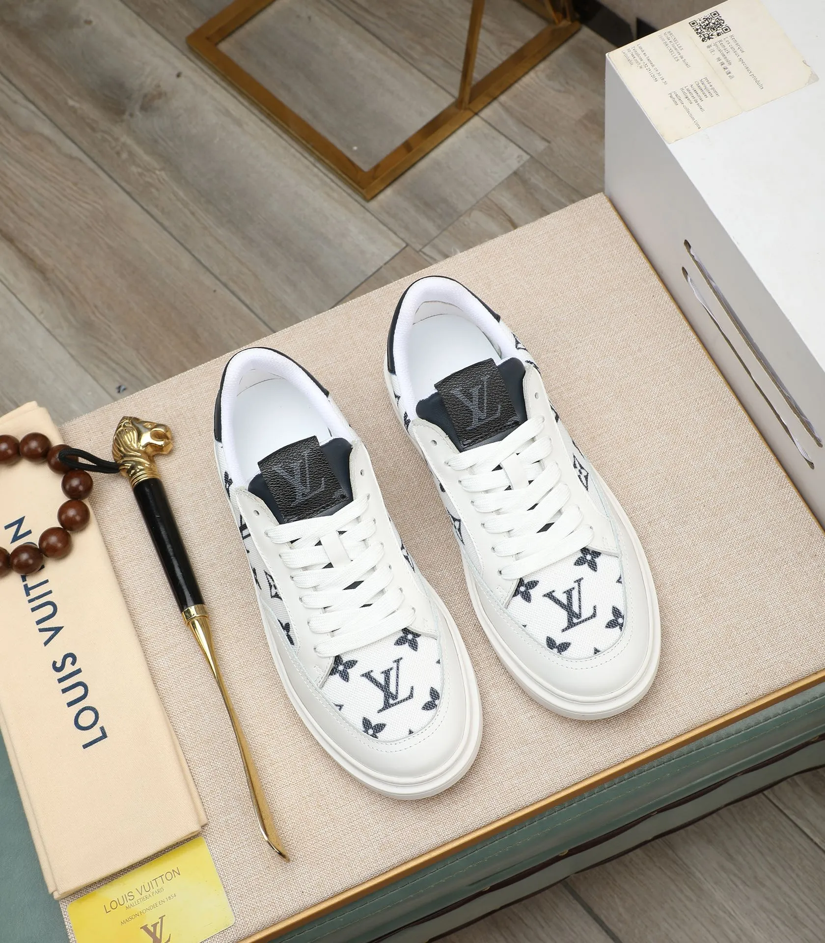 Men's shoes 💰540 💰(Niuli: full package) louis vuitton (Louis Vuitton/lv) top 🔍🔍 new models are on sale at the same time at the counter. The upper 🇮🇹 is imported from Italy, first-layer cowhide, and the lining is fully imported cowhide. 💪💪, completely 1⃣️ to 1 ⃣️Re-engraved🇮🇹💪💪, ⚠Sole: The original sole is specially provided by the original factory, the exclusive movable molded sole is super comfortable, ⚠The original factory follows the order, 🔍🔍high quality, you can enter and exit the counter at will, welcome to compare⚠. Code number:38-44